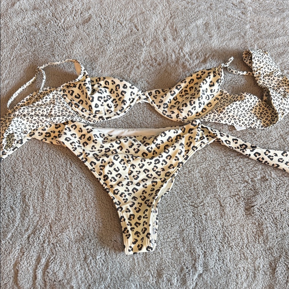Abercrombie & Fitch Leopard Print Bikini
